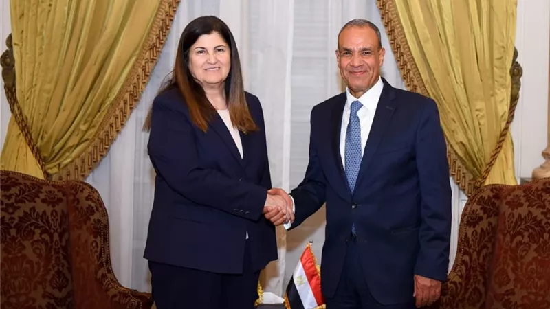  وزير الخارجية يستقبل وزيرة خارجية فلسطين ويؤكد على رفض مصر القاطع لمخططات تهجير الفلسطينيين 