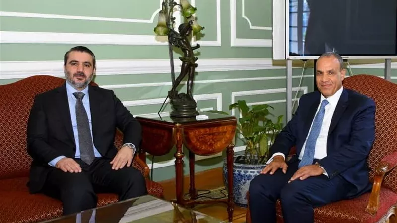 وزير الخارجية يؤكد للشيباني دعم مصر لوحدة وسيادة الدولة السورية ومؤسساتها الوطنية