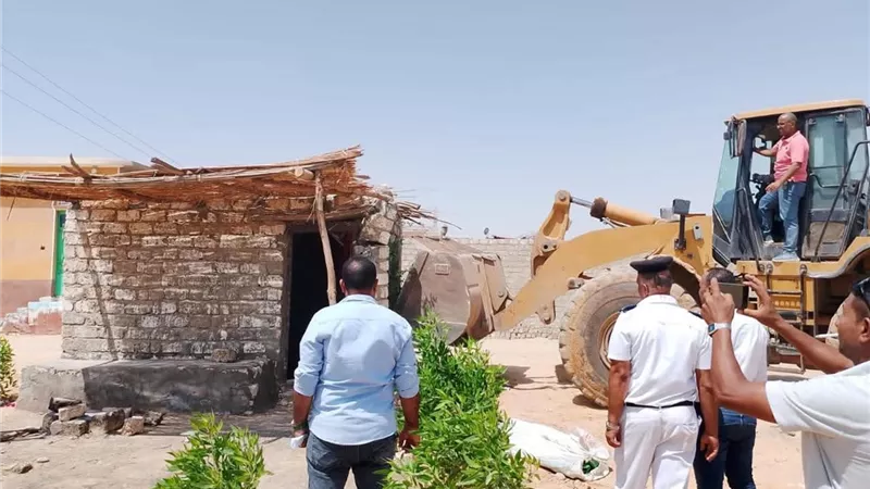 إزالة 238 حالة تعدٍ بالمنيا في الموجة 27