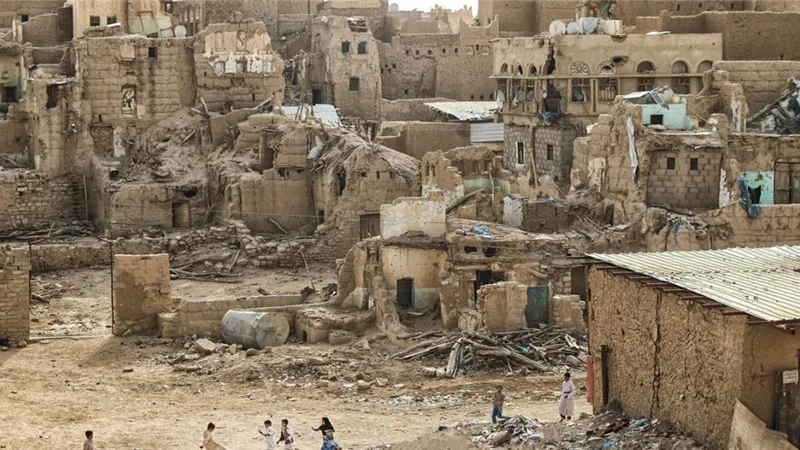 انشقت الأرض وبلعتهم.. انهيار أرضي بالسودان يخفي قرية بأكملها ويقتل 1000 شخص