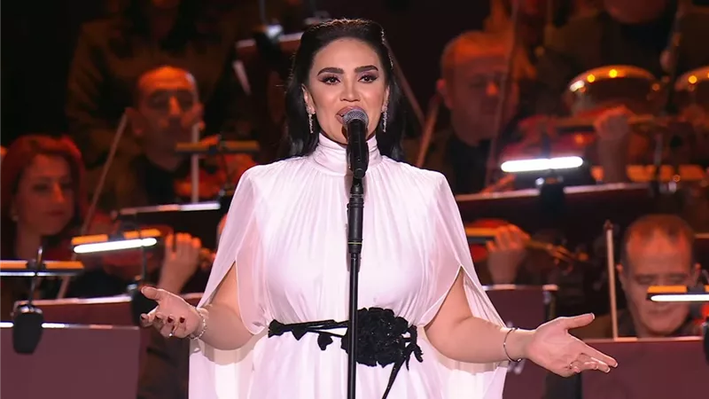 مي فاروق عن علاقتها بزملائها: عمري ما شوفت نفسي في مقارنة مع حد