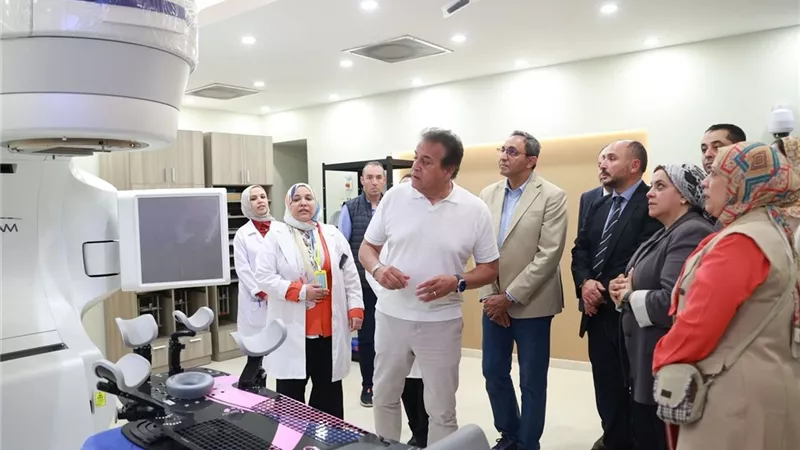 نائب رئيس مجلس الوزراء يوجه بدراسة إنشاء وحدة لزراعة النخاع بمركز أورام قنا