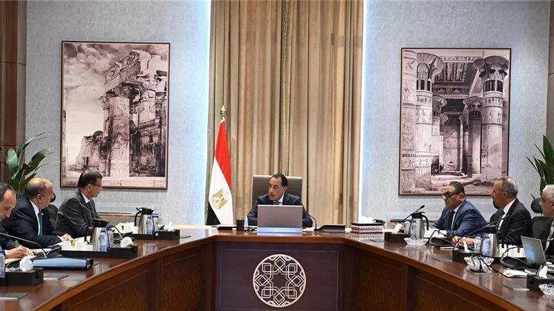رئيس الوزراء يؤكد على الاهتمام بدعم القطاع الزراعي ورفع الكفاءة الإنتاجية للمحاصيل الزراعية