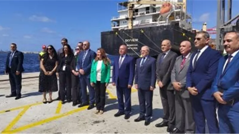 لعرض الفرص الاستثمارية.. كامل الوزير يصطحب وفد الشركات الأمريكية بميناء الإسكندرية 