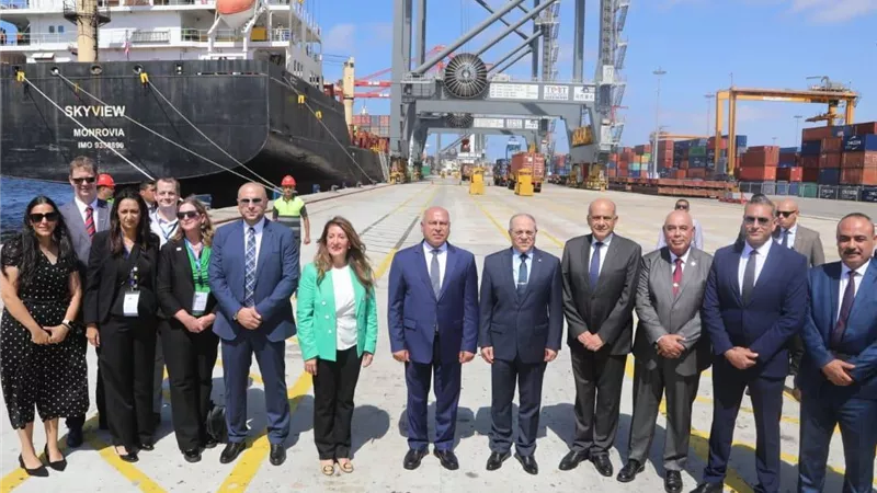 وزير النقل: مصر منفتحة على التعاون مع الشركات الأمريكية في مجال إدارة وتشغيل الموانيء