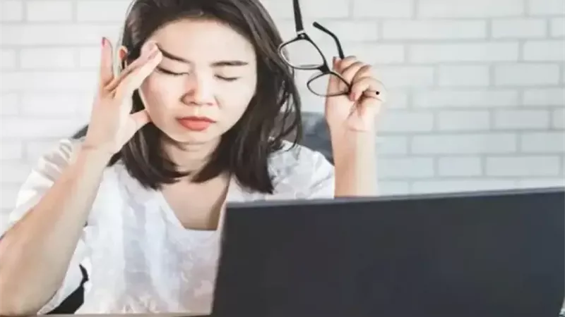 متلازمة رؤية الكمبيوتر.. 5 نصائح للوقاية من إجهاد العين الرقمي