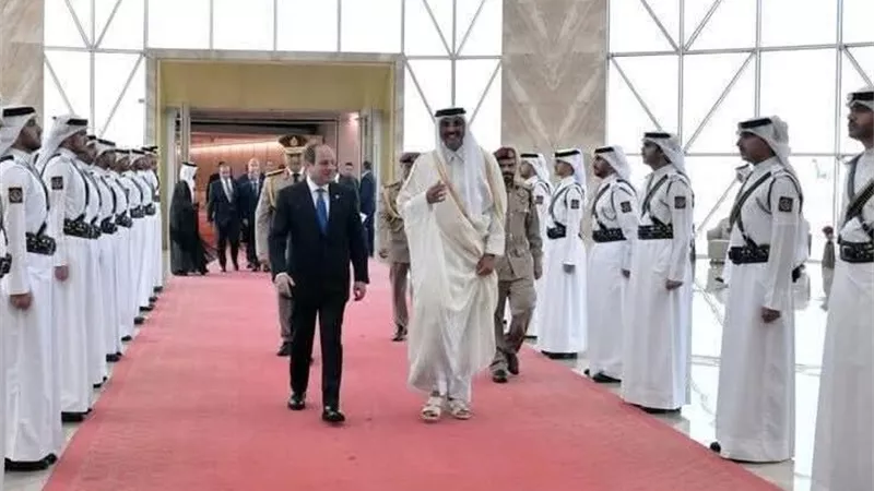 عاجل.. الرئيس السيسي يصل الدوحة لحضور القمة العربية الإسلامية الطارئة 