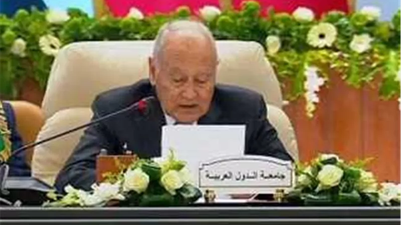 أبو الغيط بالقمة العربية: استهداف قطر خسة وجبن ويقوّض جهود الوساطة