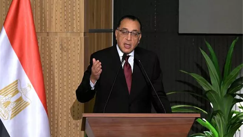 مد فترة توفيق أوضاع وتقنين إقامة الأجانب غير الشرعيين لعام إضافي