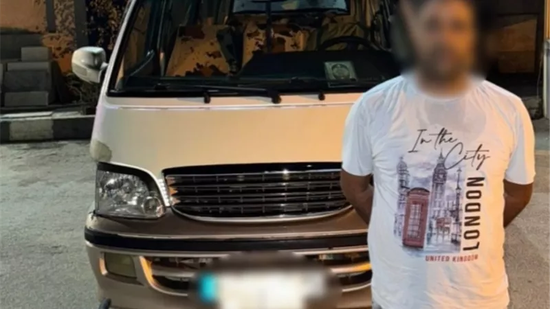 ضبط سائق ميكروباص اعتدى على شابين باستخدام عصا خشبية بالمعصرة