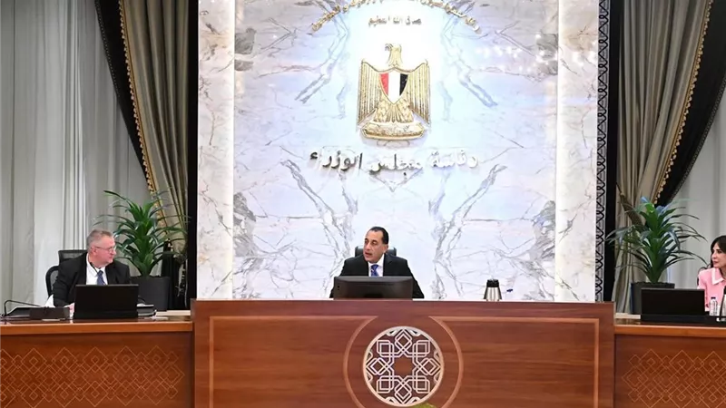 تعزيز التعاون بين القاهرة وموسكو.. تفاصيل لقاء مدبولي ونائب رئيس الوزراء الروسي 