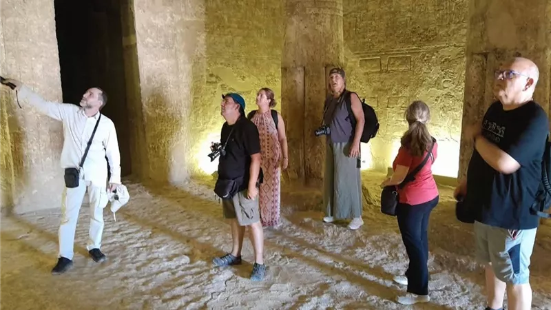 المنيا على خريطة السياحة العالمية.. توافد أفواج متعددة الجنسيات على المناطق الأثرية