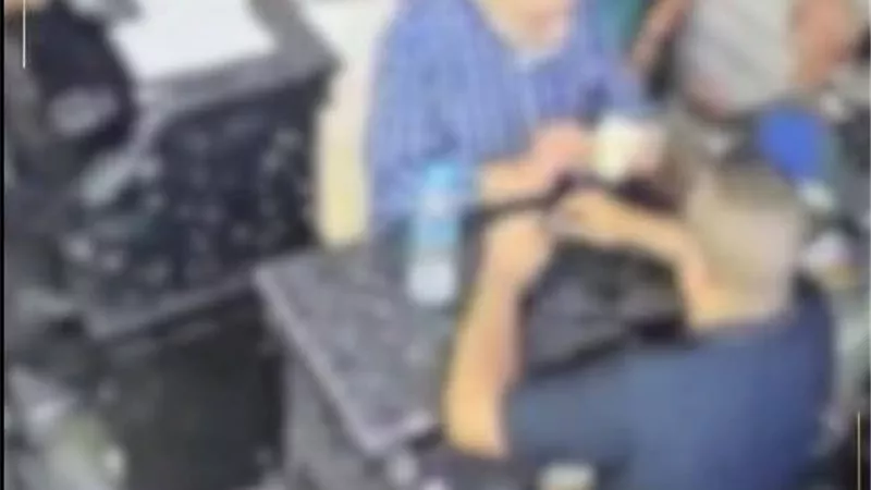 قبل صهرها.. الصور الأولى لبيع الأسورة الملكية المسروقة من المتحف المصري
