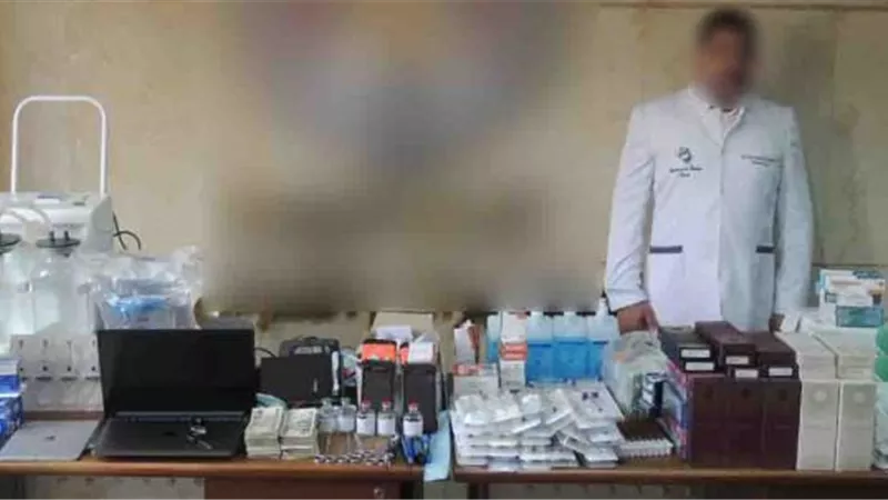 الأمن يضبط مسجل خطر انتحل صفة طبيب وفتح عيادة  بالتجمع الخامس