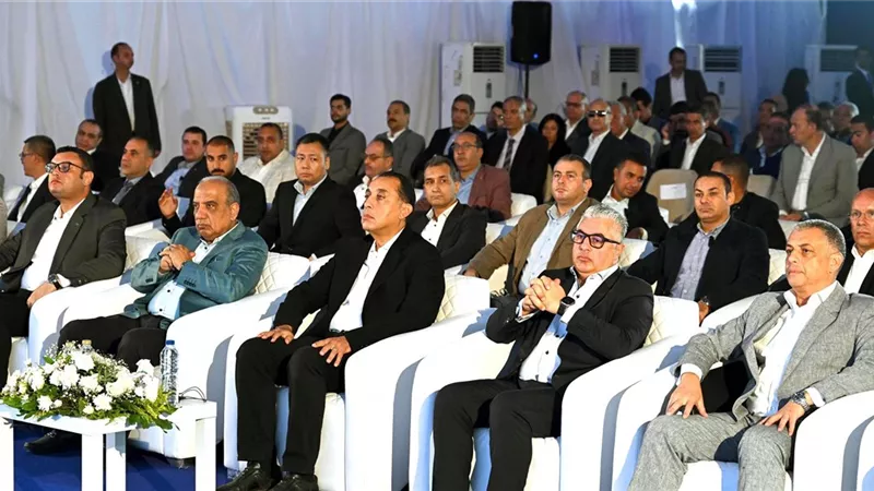 رئيس الوزراء يشهد احتفالية افتتاح عددٍ من المشروعات الجديدة بمنطقة القنطرة غرب الصناعية