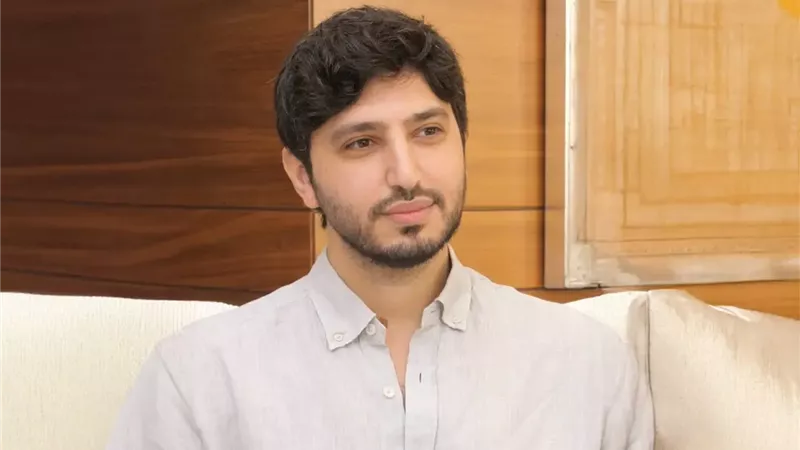 محمد شاكر يكشف نصائح والده وكواليس أحدث أغانيه
