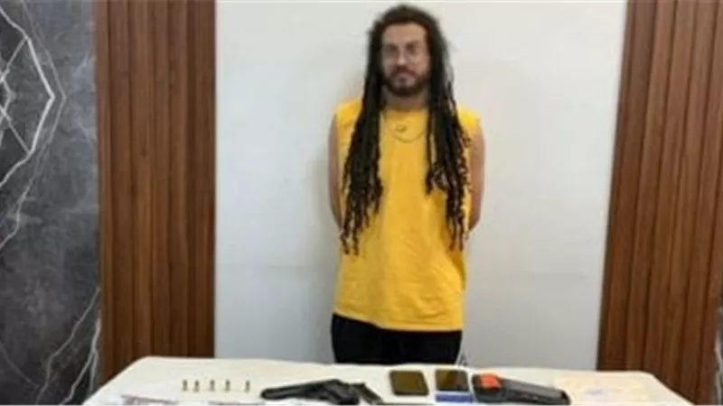 حبس خالد الرسام 3 سنوات بتهمة نشر الفجور وحيازة مخدرات وسلاح