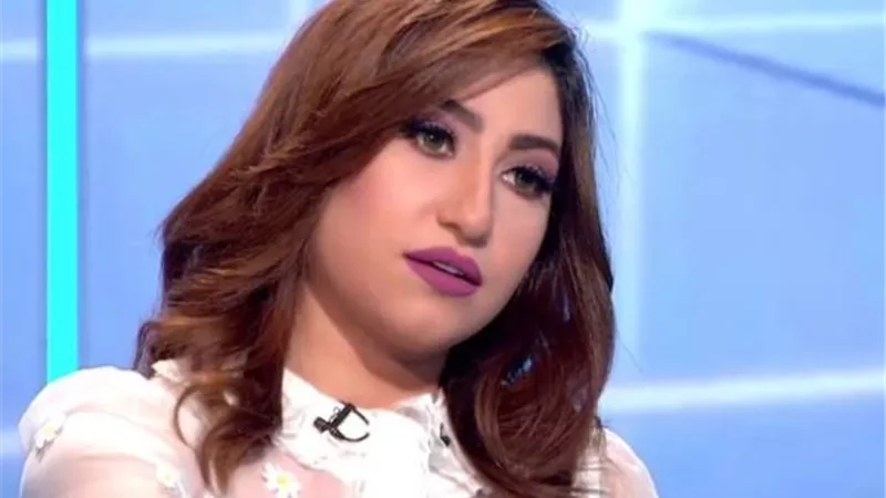 القبض على المطربة بوسي بمطار القاهرة لتنفيذ أحكام قضائية ومنعها من السفر لدبي