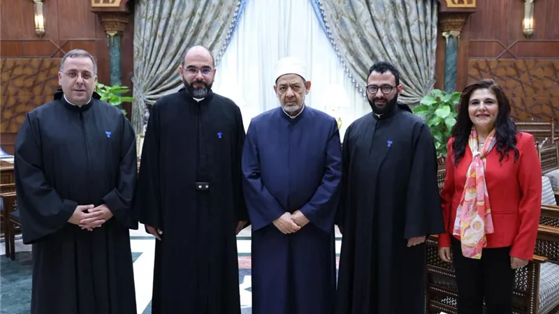 شيخ الأزهر يدعو لاتحاد المؤسسات الدينية لوقف العدوان على غزة