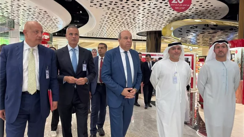 وزير الطيران المدني يترأس وفدًا رفيع المستوى في زيارة رسمية لأبوظبي لتعزيز التعاون المشترك بين مصر والإمارات