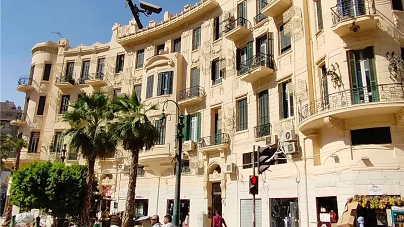 منح الإقامة للأجانب مقابل شراء عقار بـ200 ألف دولار