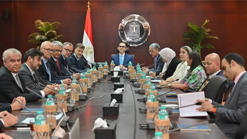 وزير الاستثمار يبحث تعزيز الشراكة المصرية – التركية في صناعة مكونات السيارات