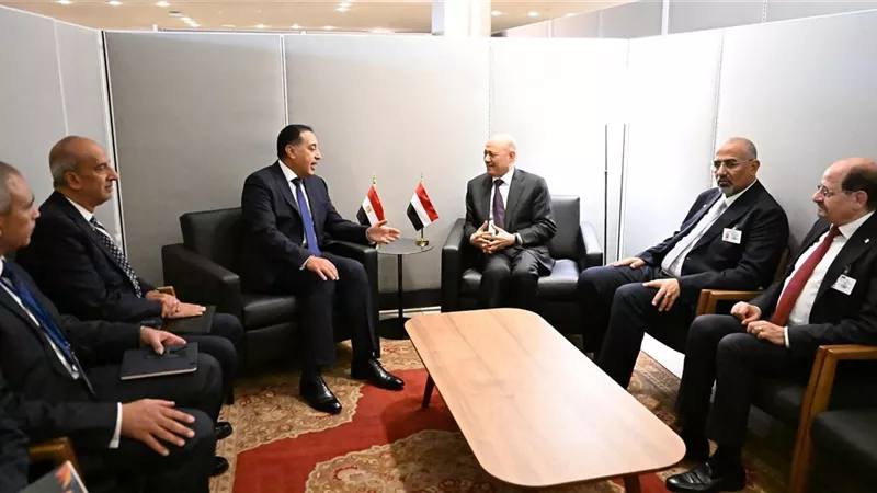 مدبولي يلتقي العليمي في نيويورك: مصر تؤكد دعمها لوحدة اليمن واستقراره