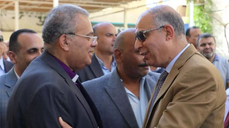 محافظ المنيا في احتفال 75 سنة خدمة للإنسان مع الهيئة الإنجيلية