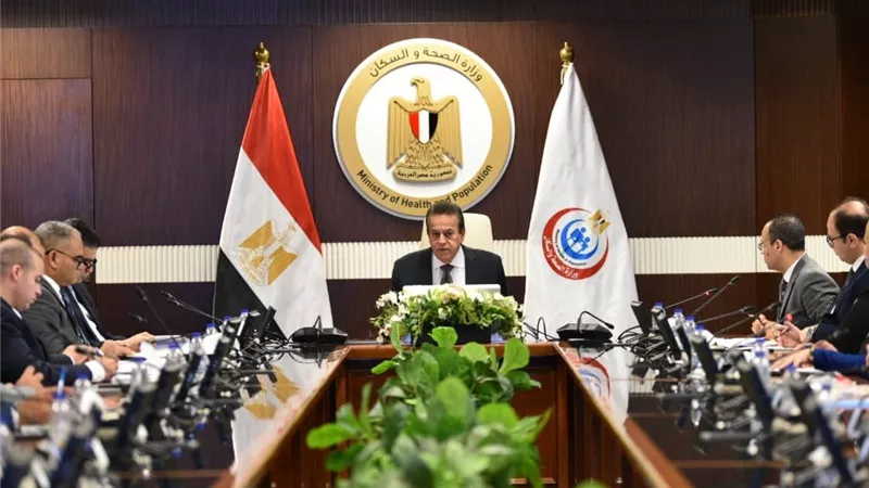 وزير الصحة يتابع مخزون الأدوية والمستلزمات الطبية لضمان توافرها بالمستشفيات