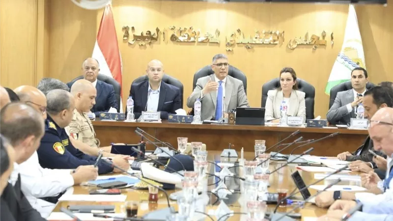 محافظ الجيزة: استكمال رفع كفاءة واجهات المدارس ومتابعة انتظام الدراسة