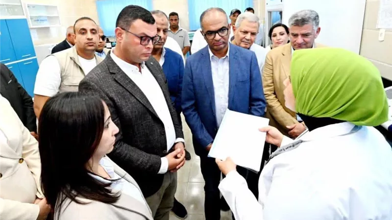 وزير الإسكان ومحافظ البحيرة يفتتحان محطة صرف صحي ببدر تخدم 150 ألف مواطن