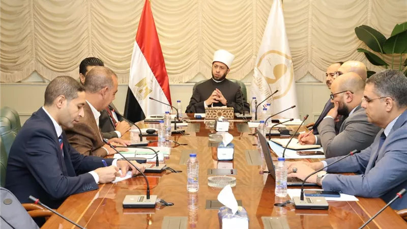 الأزهري يلتقي قيادات الأوقاف لمراجعة المشروعات الاستثمارية وخطط التنمية