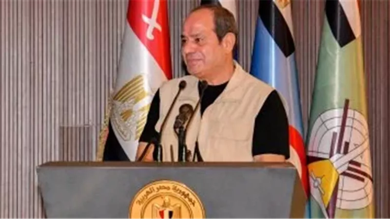 الرئيس السيسى يجرى زيارة للأكاديمية العسكرية ويؤدى صلاة الفجر مع الطلاب