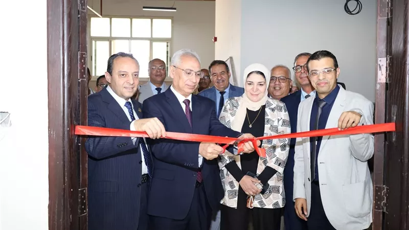 افتتاح معامل حديثة بجامعتي المنيا والمنيا الأهلية