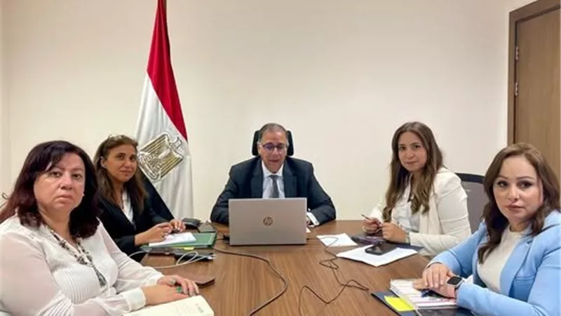نائب وزير الخارجية يلتقي أبناء الجالية المصرية بالخارج