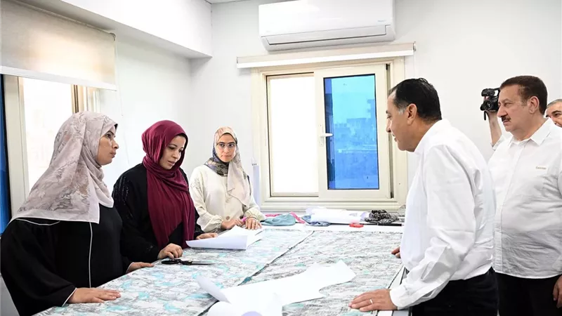 رئيس الوزراء يتفقد مركز تنمية وصحة الأسرة بـ