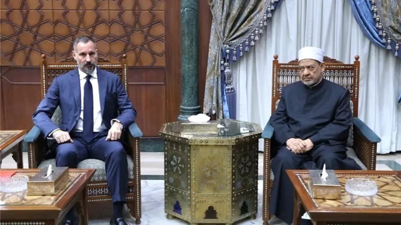 شيخ الأزهر يلتقي الأمير رحيم أغا خان لبحث تعزيز التعاون وخدمة الوسطية