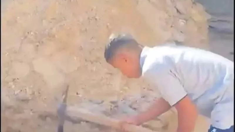 فتحتولنا أبواب الخير ..  محافظ المنيا يستجيب لـ 