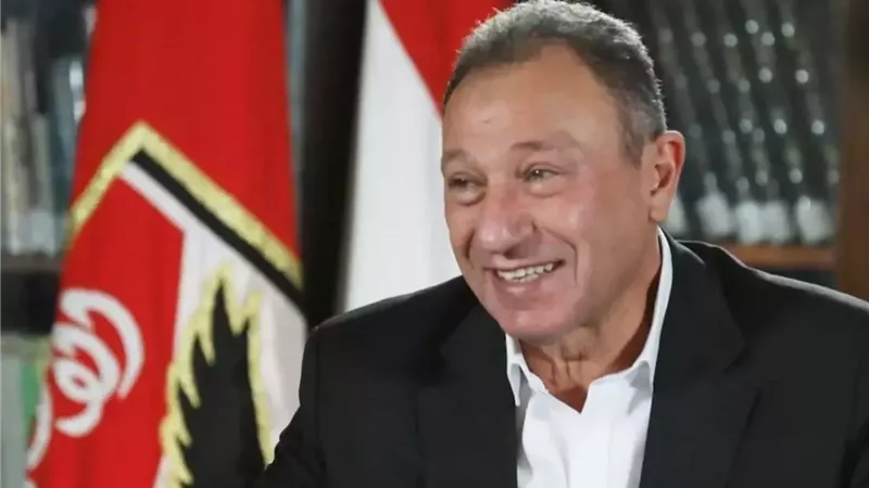 انتخابات مجلس إدارة الأهلي.. قائمة الخطيب بالكامل تتقدم بأوراق ترشحها
