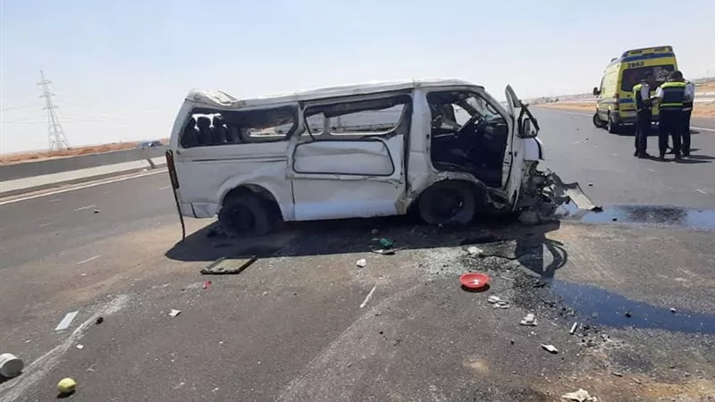 إصابة 5 أشخاص في انقلاب سيارة ميكروباص بالعياط في الجيزة 