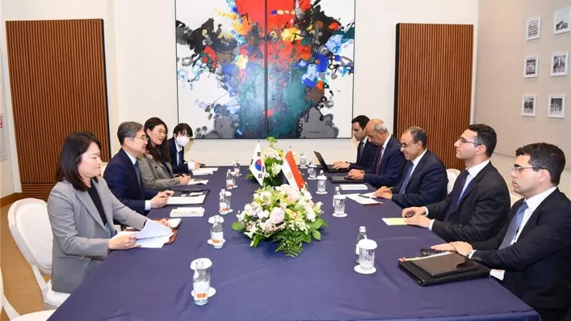 وزير الخارجية يبحث مع نظيرته الكورية تعزيز التعاون ودعم القضية الفلسطينية