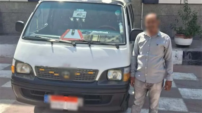 ضرب وشتائم في الطريق العام.. مشاجرة عنيفة داخل ميكروباص بالجيزة