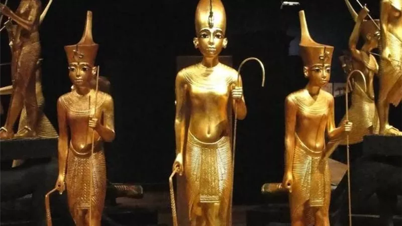 أسوشيتيد برس: مصر تكشف النقاب عن تماثيل فرعونية ضخمة مُرممة في الأقصر