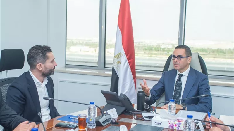 وزير الاستثمار يبحث إنشاء مجمع تعليمي بالإسكندرية بـ200 مليون دولار