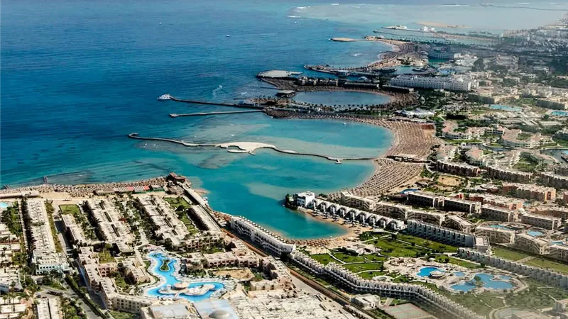 سواحل البحر الأحمر.. منافسة عربية على أفضل شواطئ العالم.. استثمارات مليارية وصفقات كبرى