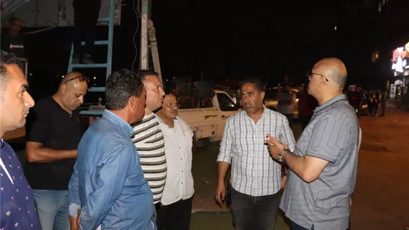 محافظ القليوبية يقود حملة مكبرة لإزالة التعديات والإشغالات بمنطقة الفيلات ببنها
