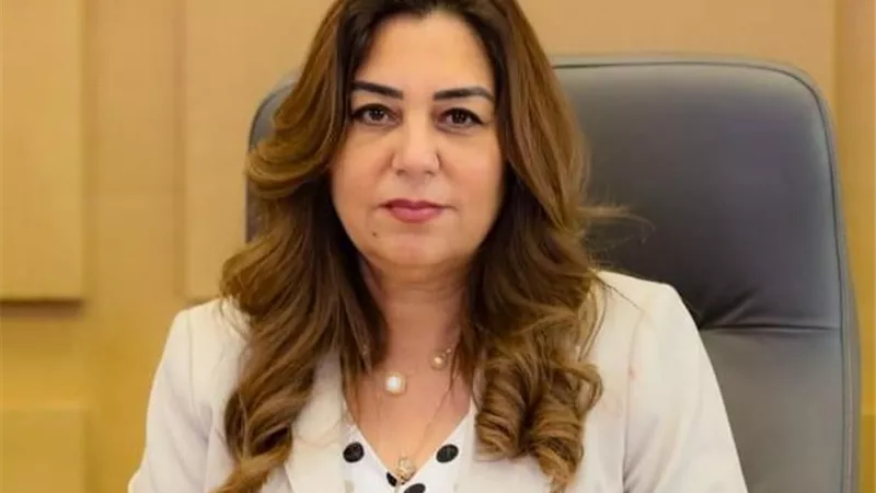 القائم بأعمال وزير البيئة تهنئ العناني لفوزه بمنصب مدير عام اليونسكو