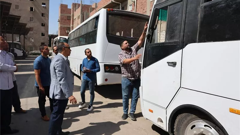 نائب محافظ المنيا يتفقد مشروع النقل الجماعي ويؤكد الالتزام بمعايير الجودة