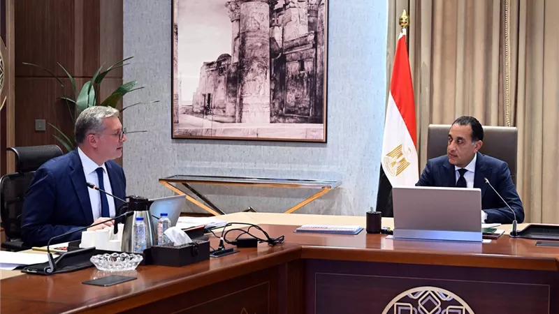 مدبولي يبحث مع وزير البترول خطة تطوير القطاع وتحويل مصر لمركز إقليمي للطاقة