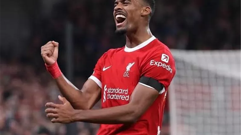 متفوقًا على محمد صلاح.. جرافينبيرش يحصد جائزة 